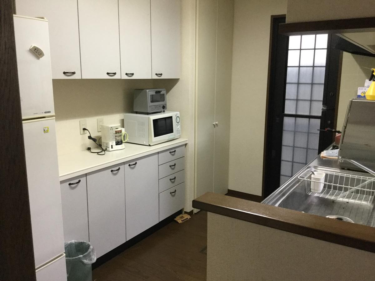 Guesthouse Cosmo Tokushima Exterior foto